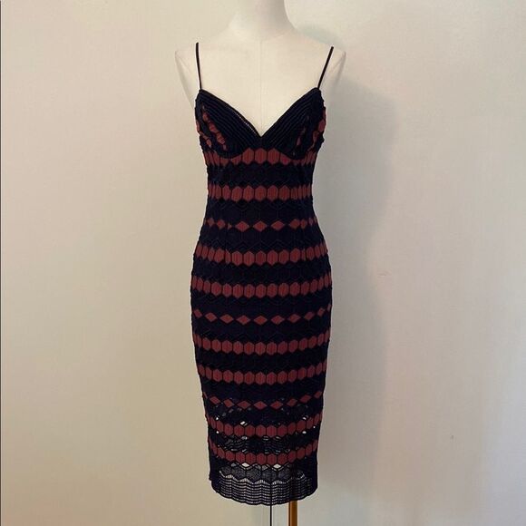 Bardot Navy & Mauve Diamond Lace Bodycon Dress Size 4 NWT - Picture 2 of 14